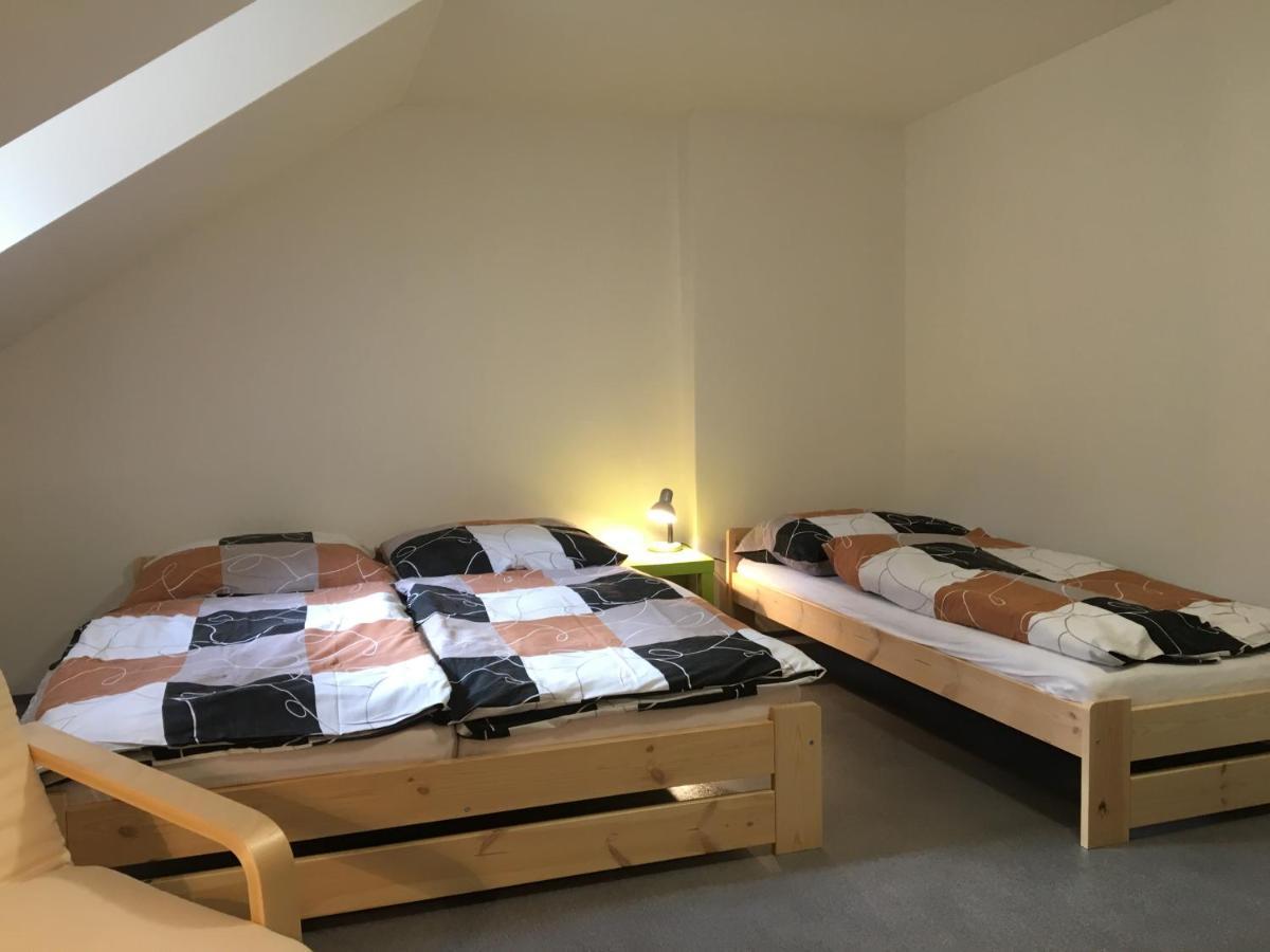 Apartman Restaurace Praha Lägenhet Jetřichovice Exteriör bild